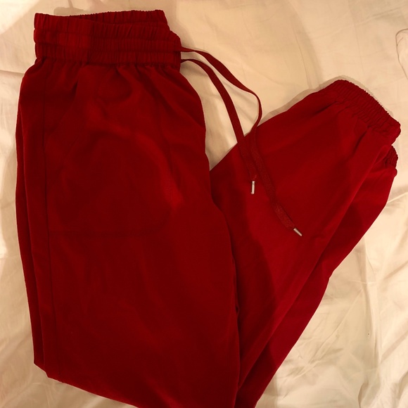 TNA "Biking Red" Size S Speed Jogger - Picture 2 of 6